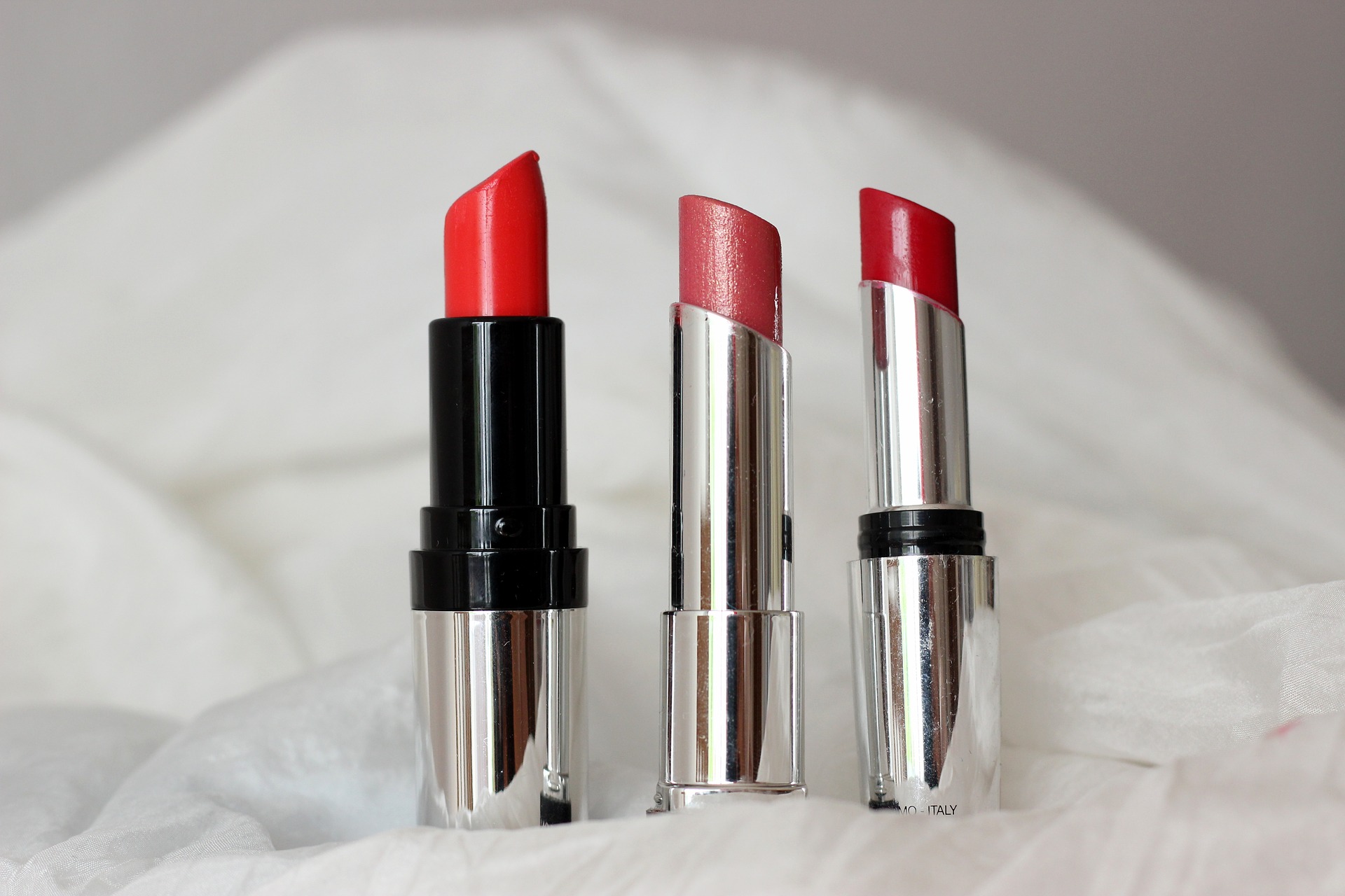 lipstick-2585174_1920