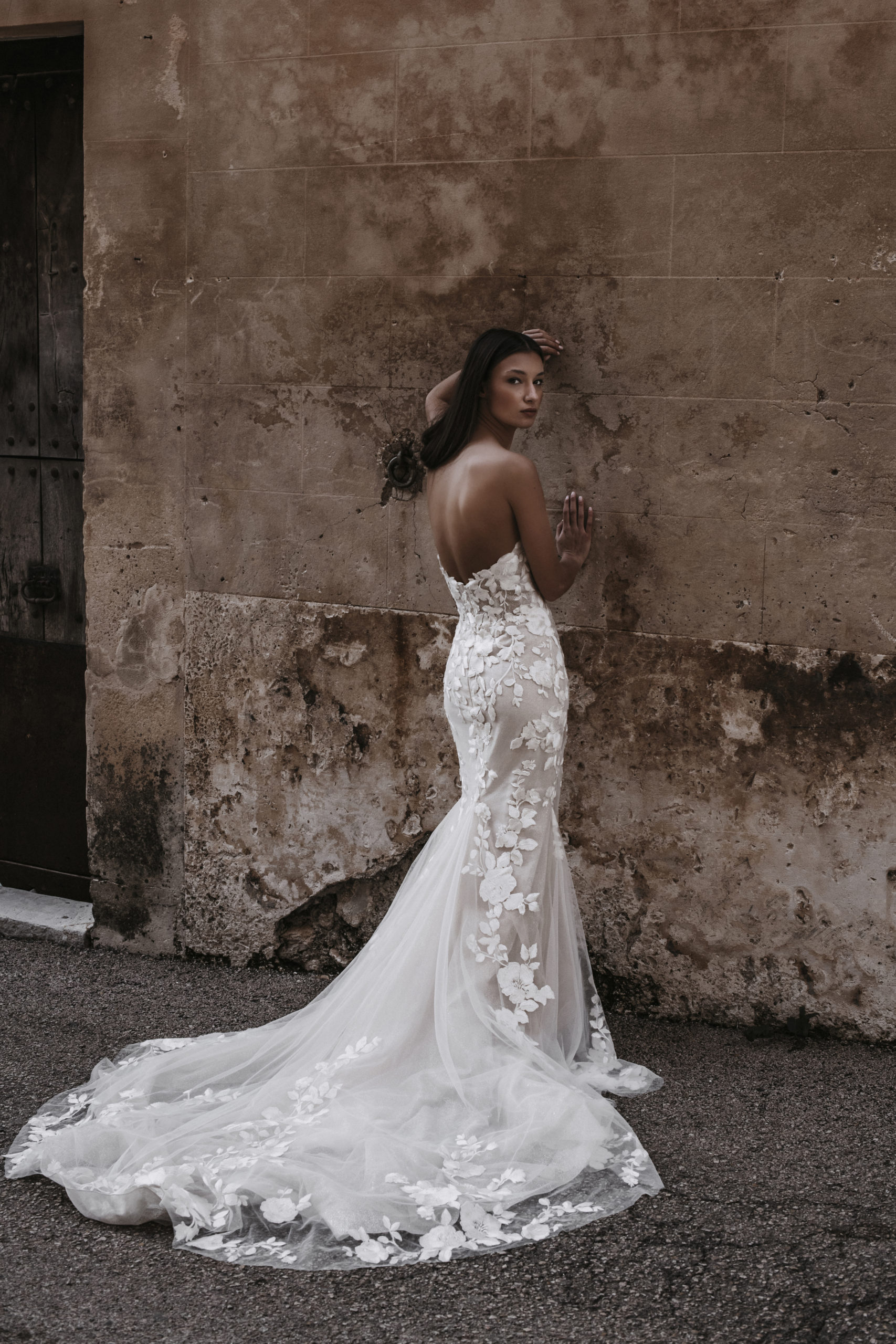 E161-Zara-5 Brautkleid mit Spitze, Designer Brautmode