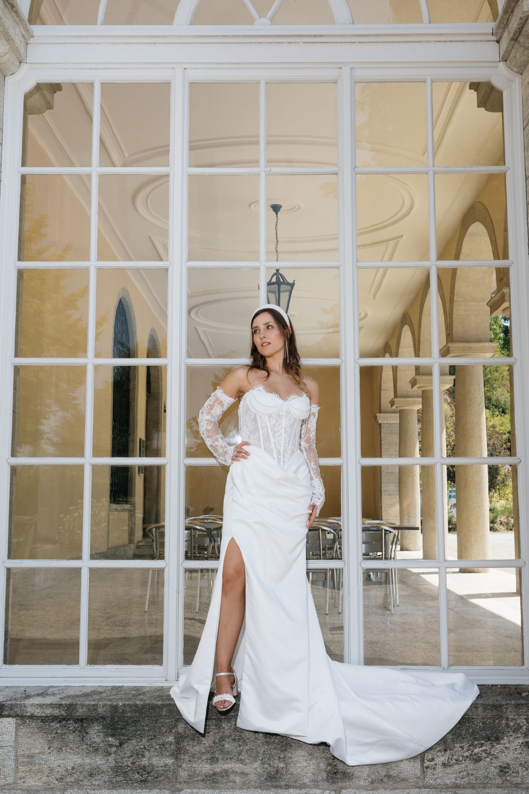 Brautkleid mit Satinrock und Spitzenoberteil
